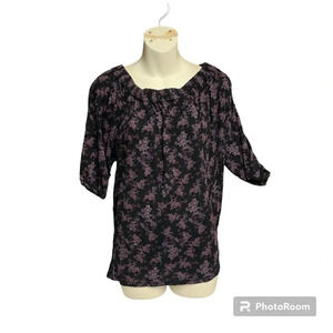 Deletta size M black/purple floral on/off shoulder top stretchy neckline